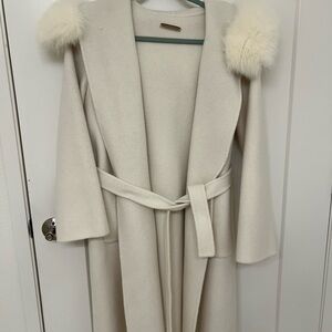 Elegant Cream Wool Coat with Fur Trim